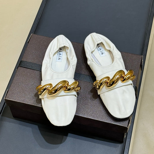 ALAIA 26S KNIT BALLET FLATS IN CREAM WHITE LAMBSKIN WITH GOLD HARDWARE