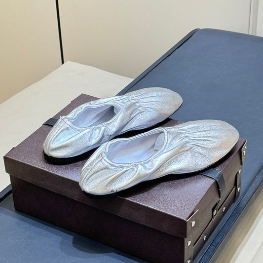 ALAIA 26S BALLET FLATS IN SILVER LAMBSKIN