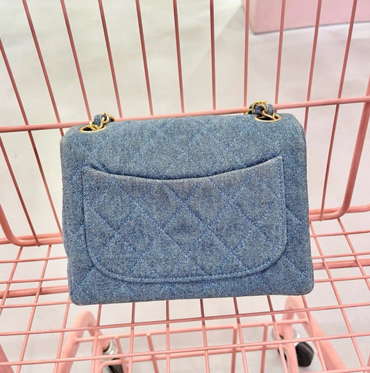 Chanel Luxury Leather Gold Handbag Style 15 Rovelle Bags