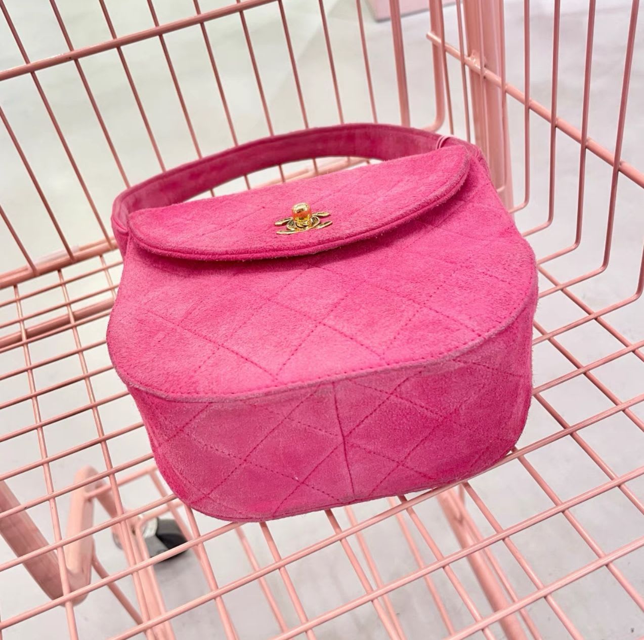 Chanel Luxury Leather Pink Handbag Rovelle Bags