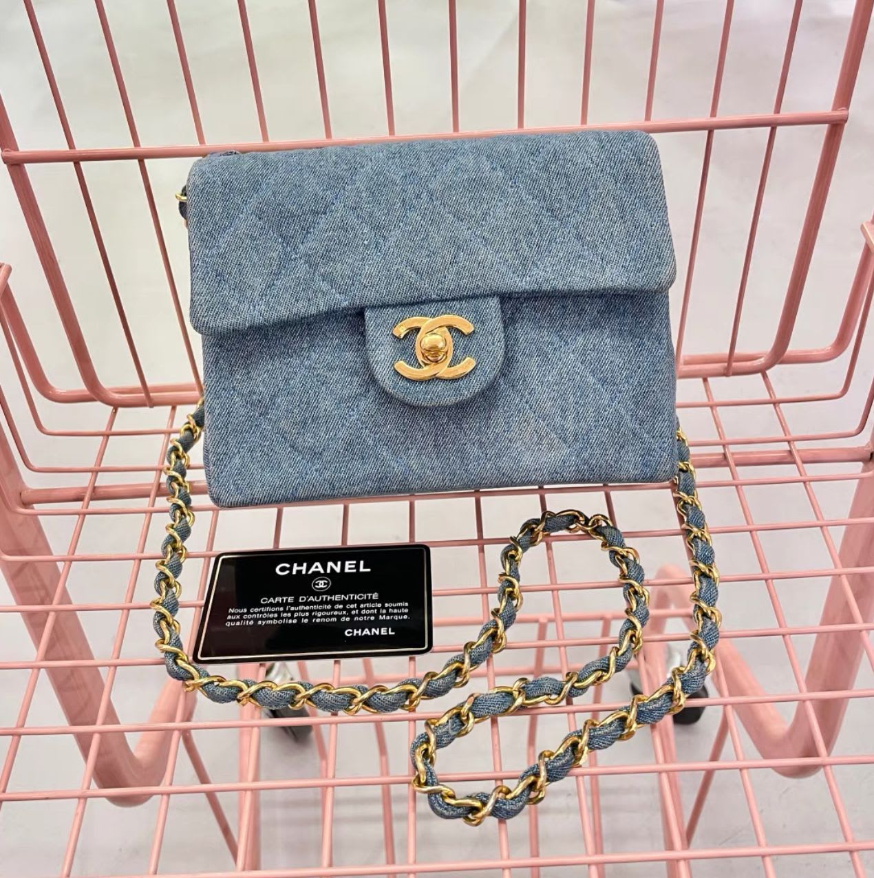 Chanel Luxury Leather Gold Handbag Style 15 Rovelle Bags