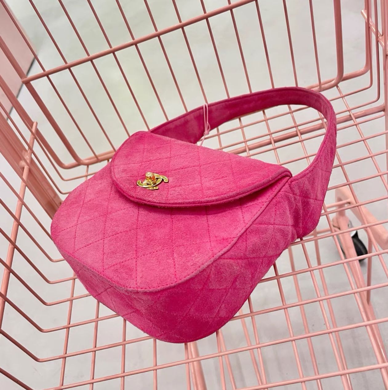 Chanel Luxury Leather Pink Handbag Rovelle Bags