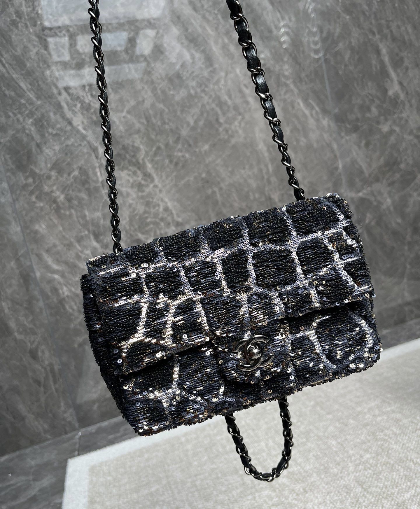 Chanel Luxury Leather Handbag Style 8 Rovelle Bags