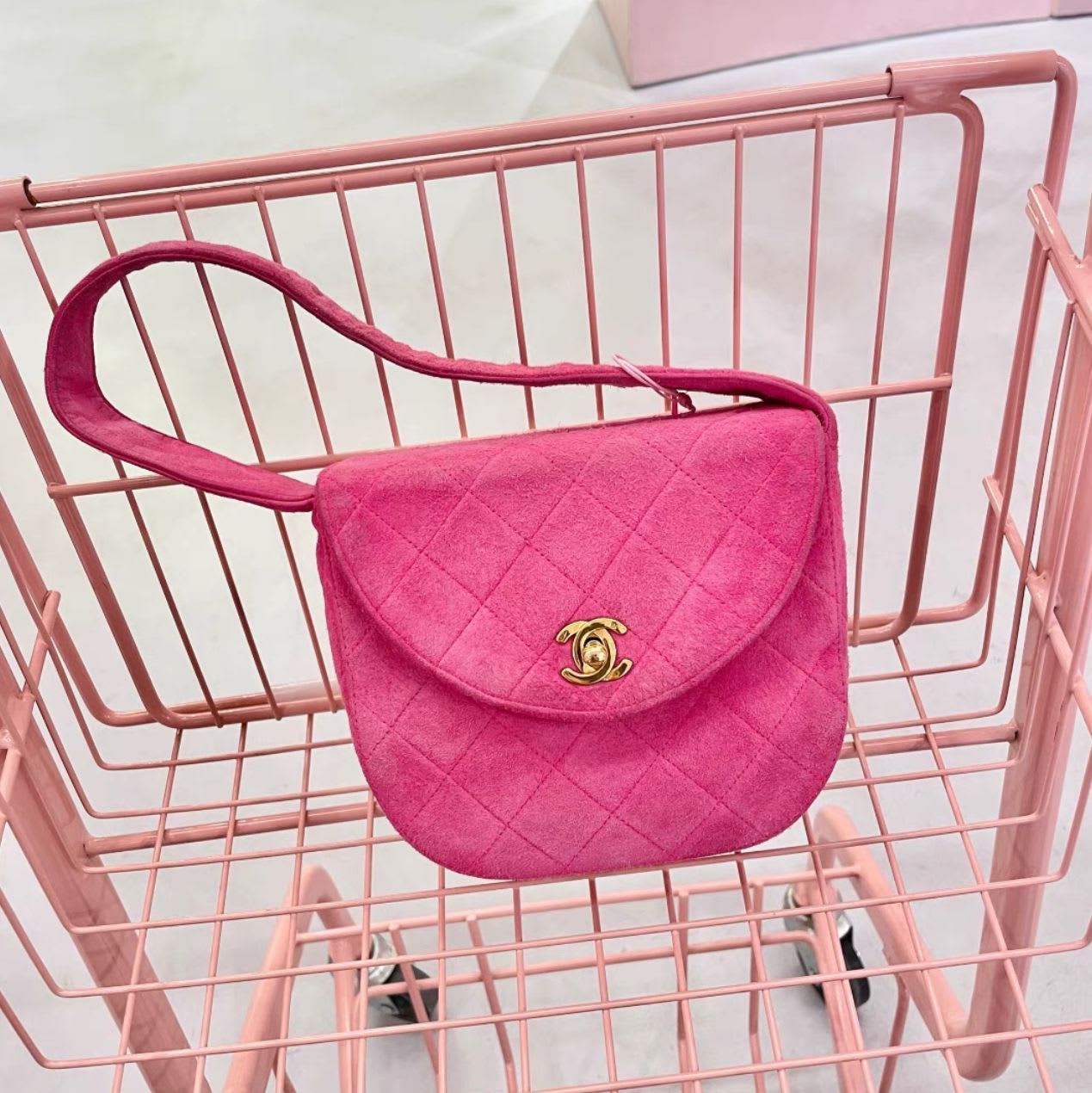 Chanel Luxury Leather Pink Handbag Rovelle Bags