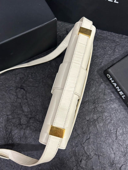 Dior Montaigne White Shoulder Bag - 24Cm X 17Cm Designer Handbag Rovelle Bags