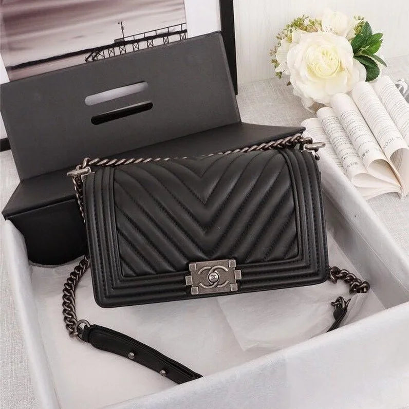 Chanel Le Boy Handbag 鈥� Chain Bag Black