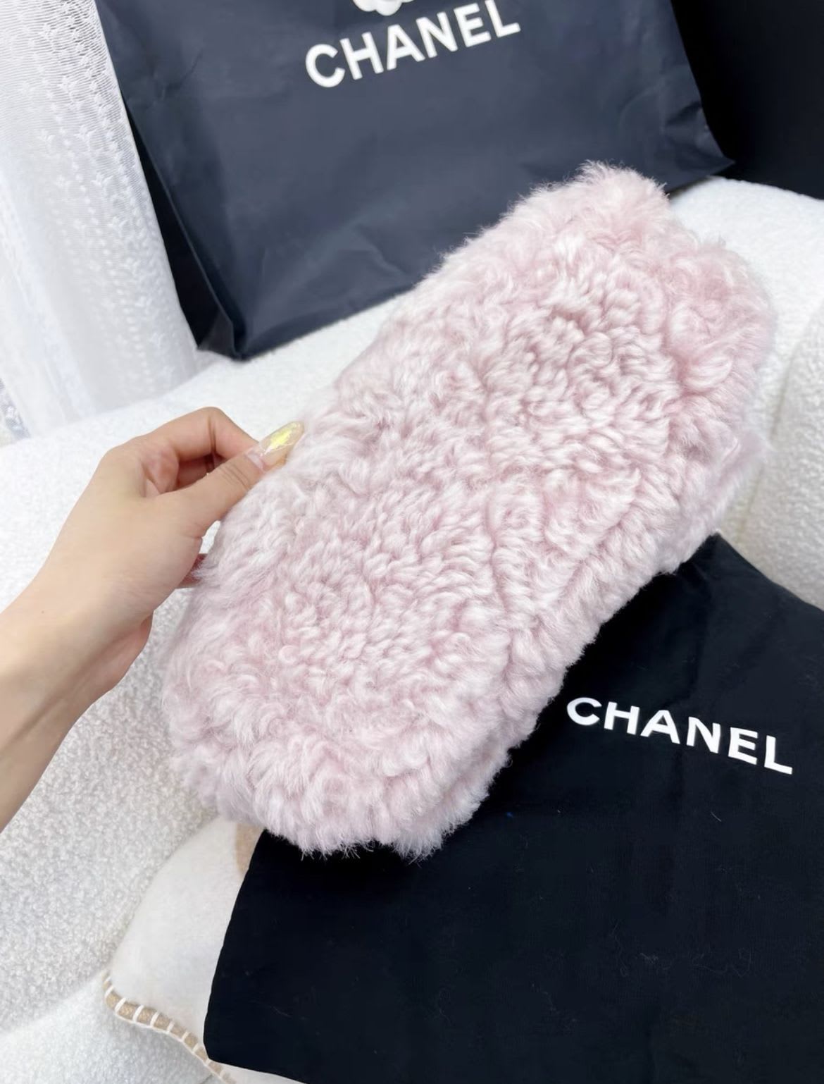 Chanel Luxury Leather Pink Shoulder Bag Rovelle Bags