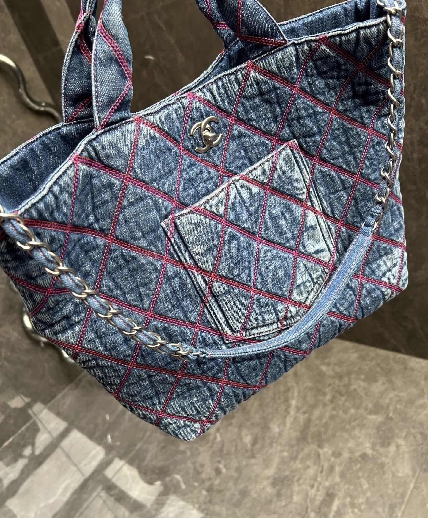 Chanel Luxury Leather Handbag Style 12 Rovelle Bags