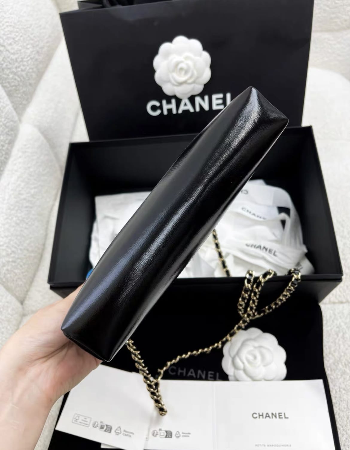 Chanel Luxury Leather Black Handbag Style 15 Rovelle Bags