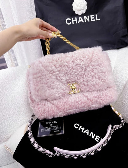Chanel Luxury Leather Pink Shoulder Bag Rovelle Bags