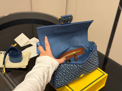 Luxury and Contemporary-Luxury Handbags Crafted Exclusively for Elegant Ladies-2