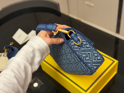 Luxury and Contemporary-Luxury Handbags Crafted Exclusively for Elegant Ladies-2