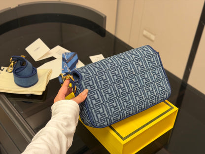 Luxury and Contemporary-Luxury Handbags Crafted Exclusively for Elegant Ladies-2