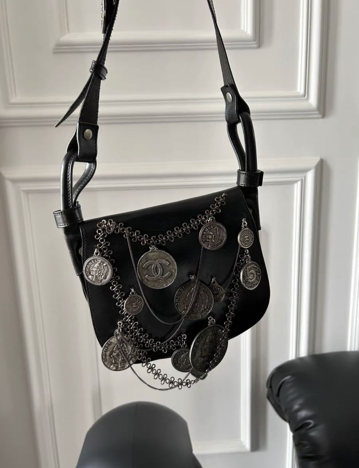 Chanel Medallion Leather Handbag Rovelle Bags