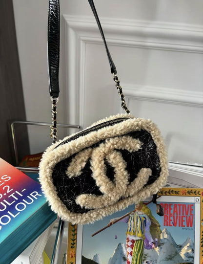 Chanel Luxury Leather Shoulder Bag Style 6 Rovelle Bags