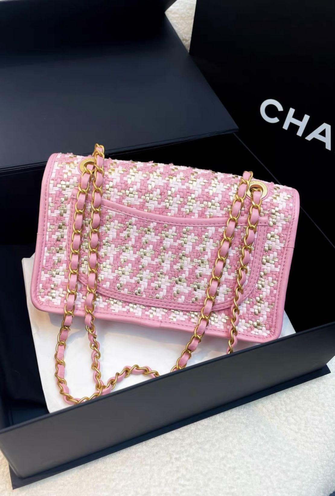 Chanel Luxury Leather Pink Handbag Pink Rovelle Bags
