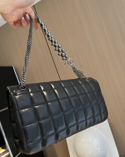 Chanel Luxury Leather Black Handbag Style 14 Rovelle Bags