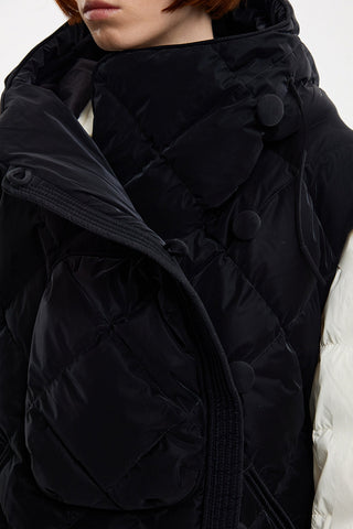 Atti Vest Powder Black