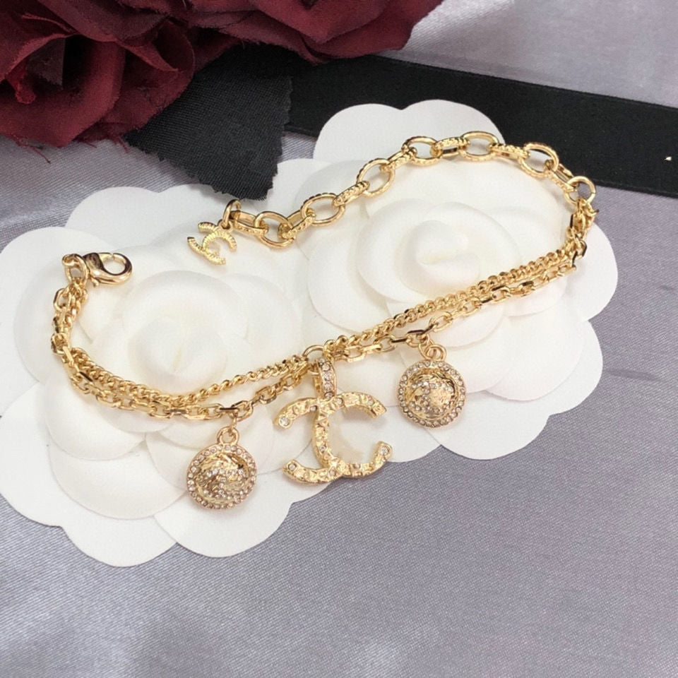 Double-layer rhinestone embossed bracelet lbcase