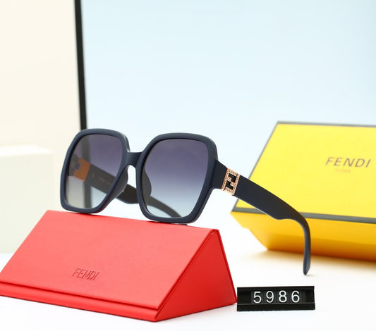 GRADIENT COLOR SUNGLASSES FOR WOMEN lbcase