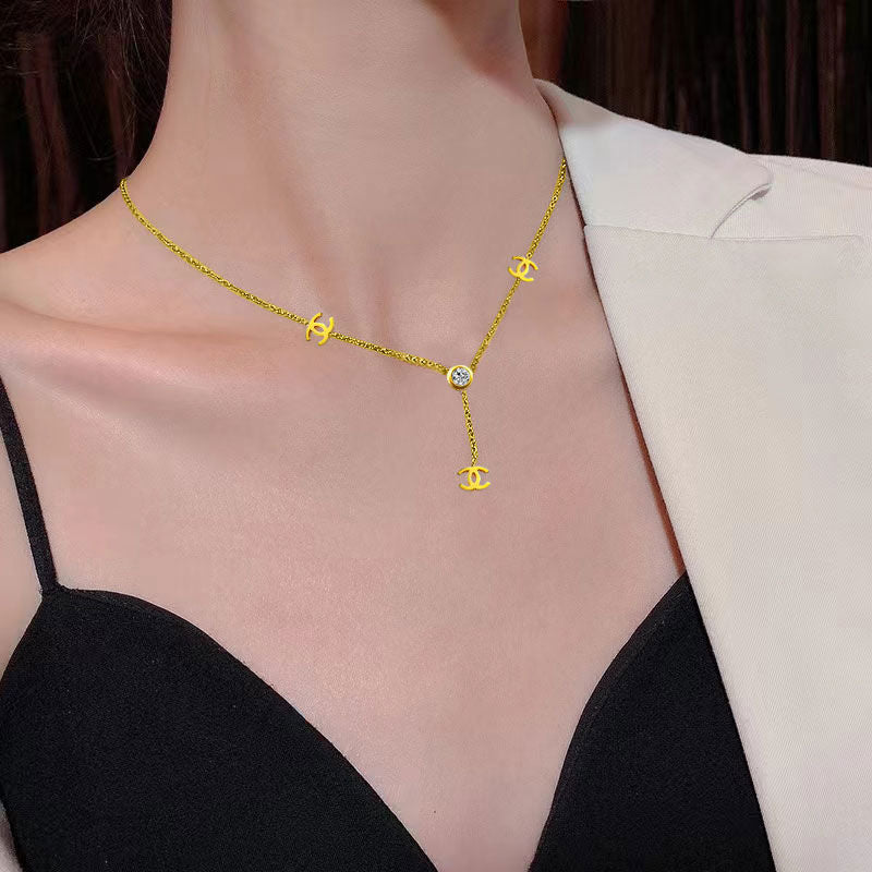 Xiaofeng clavicle pendant lbcase