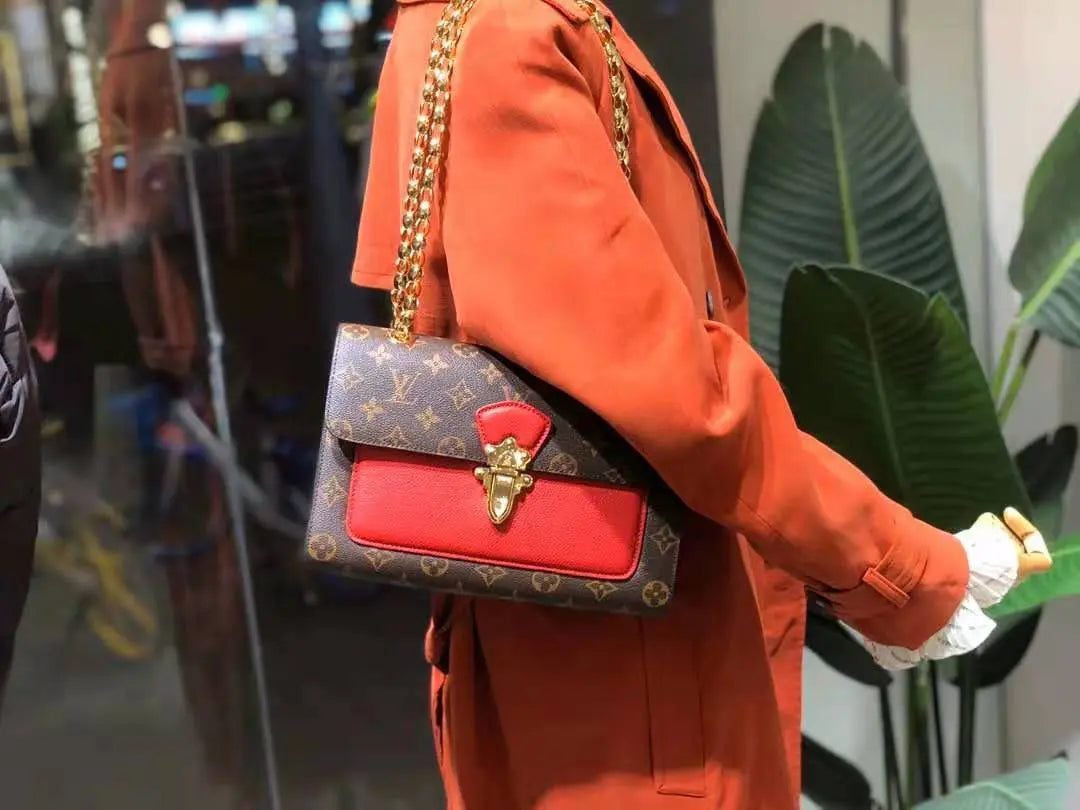 Metal Chain Leather Shoulder Bag lbcase