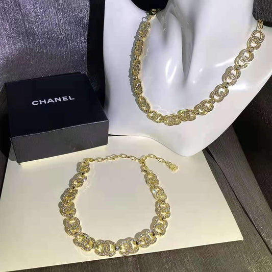 Fashion Metal Lock Diamond Necklace lbcase