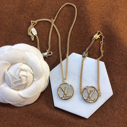 New diamond-set necklace