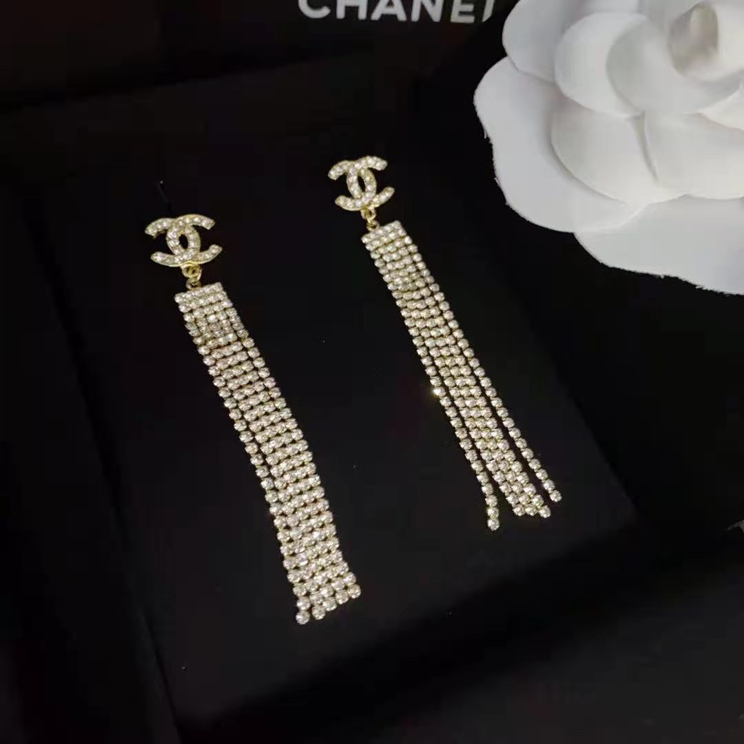 18k Diamond Earrings lbcase