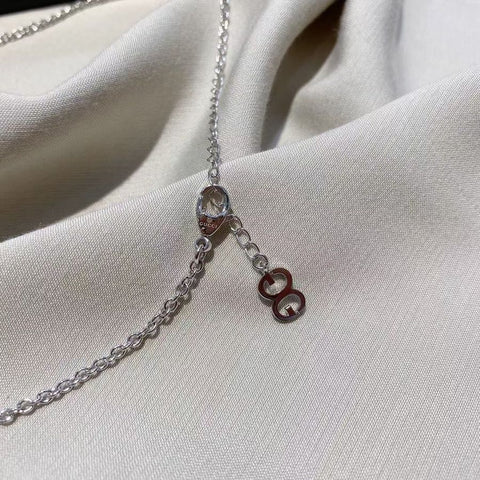 Slivery necklace