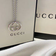 Slivery necklace