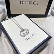 Slivery necklace