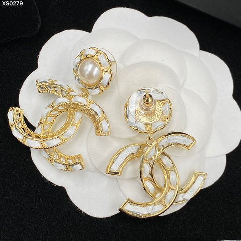 pearl earrings