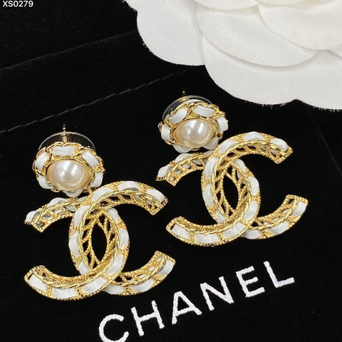 pearl earrings