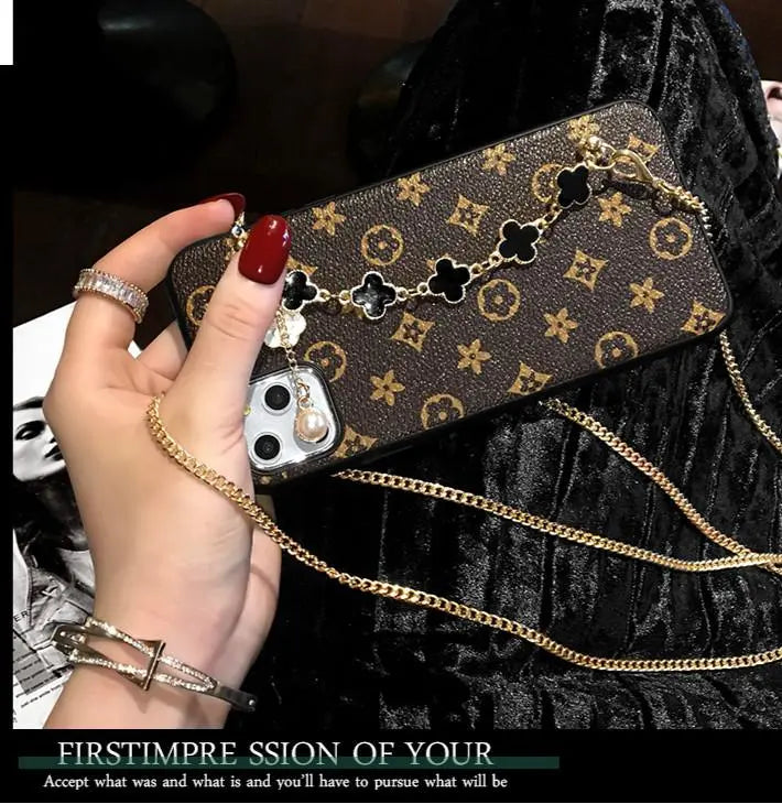Retro flower diagonal back chain phone case lbcase