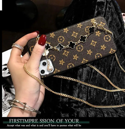 Retro flower diagonal back chain phone case lbcase
