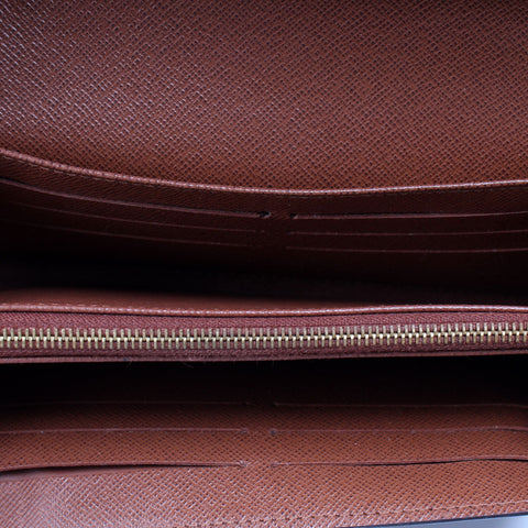 Sarah Wallet Monogram Newer