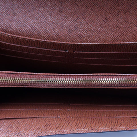 Sarah Wallet Monogram Newer