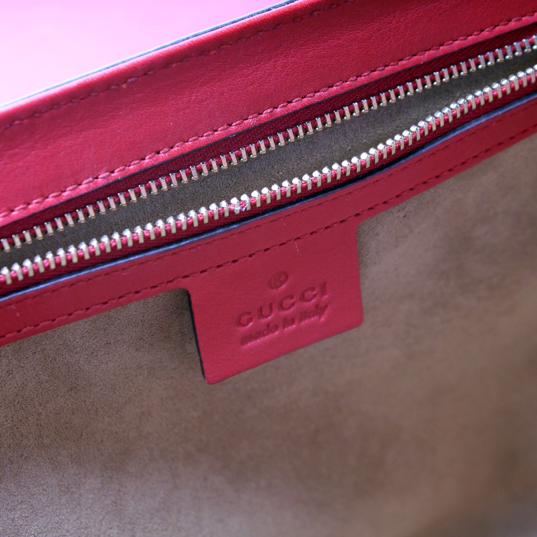 409486 Padlock GG Supreme Shoulder Medium lbcase