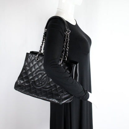 Grand Shopping Tote Caviar