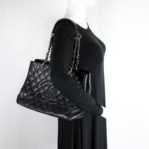 Grand Shopping Tote Caviar