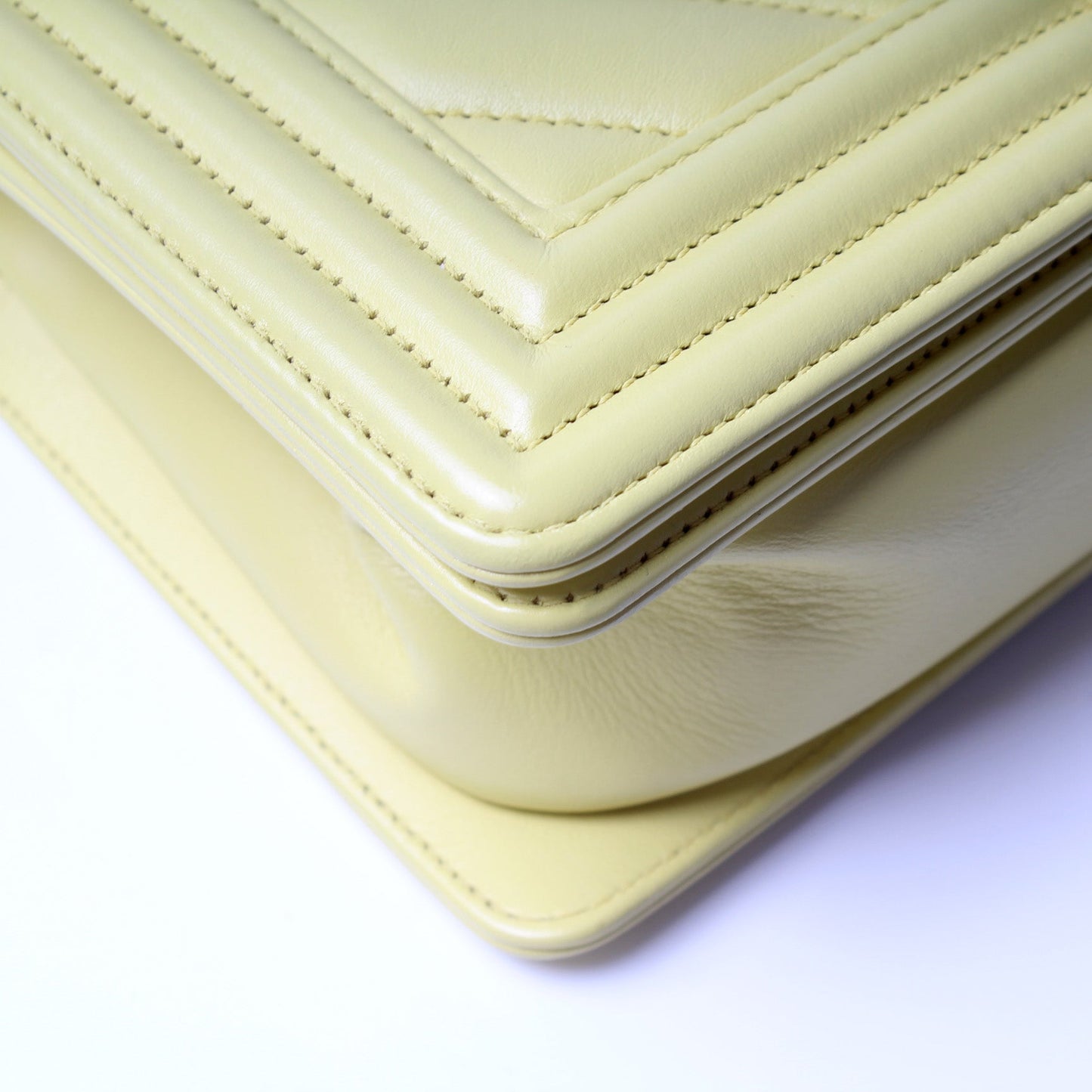 Boy Flap Medium Old Lambskin 25M