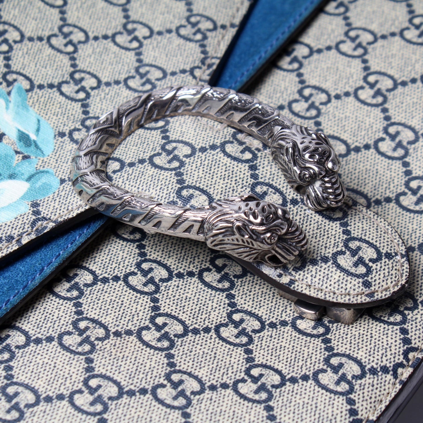 Dionysus Blooms Shoulder Medium lbcase