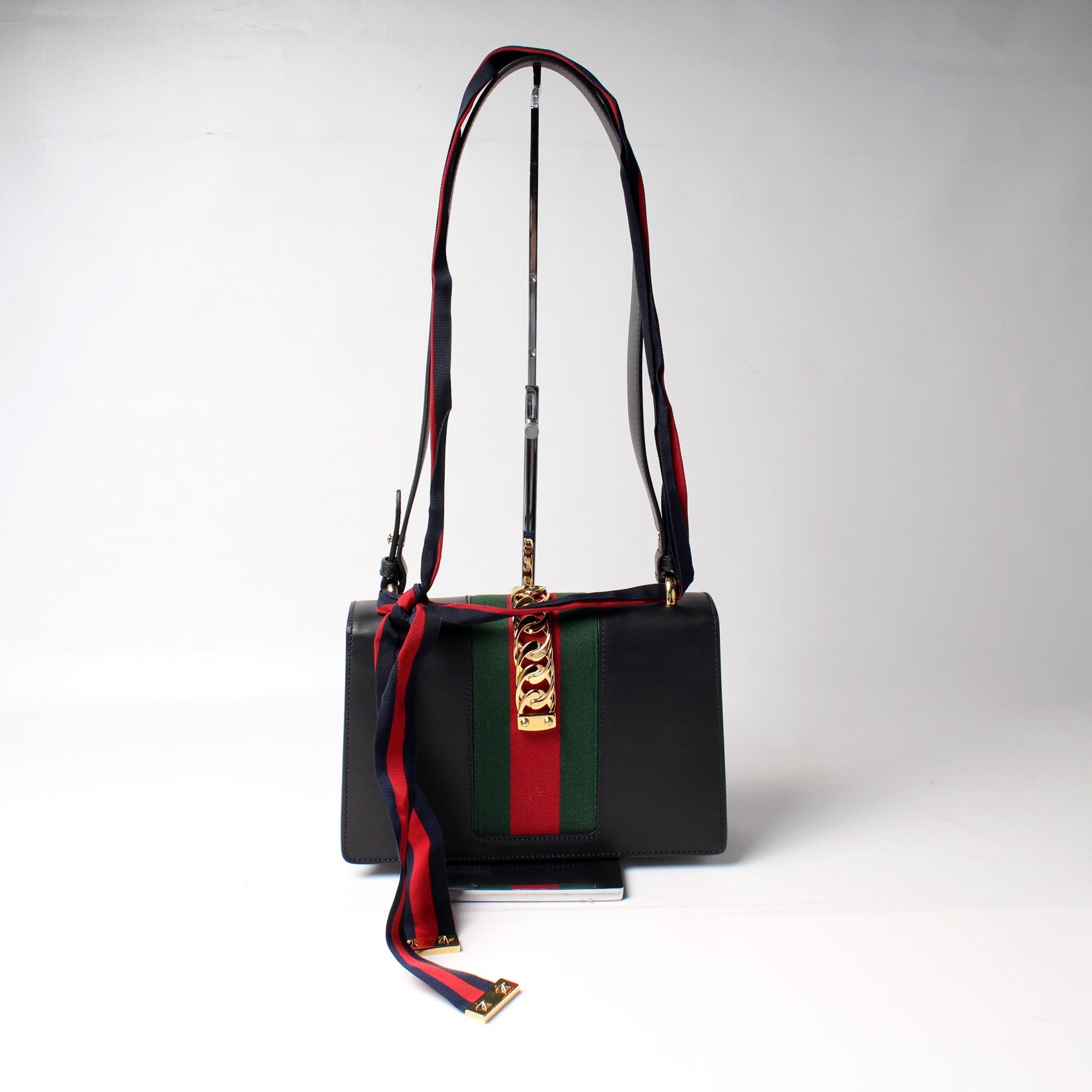 421882 Sylvie Shoulder Small lbcase