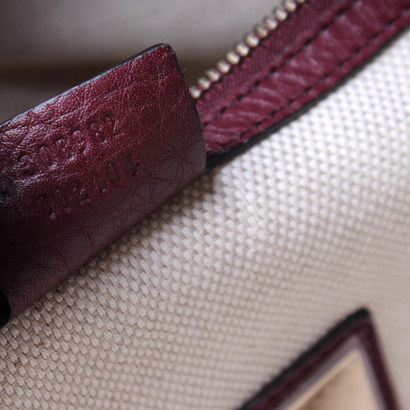 308982 Soho Leather Shoulder Medium lbcase