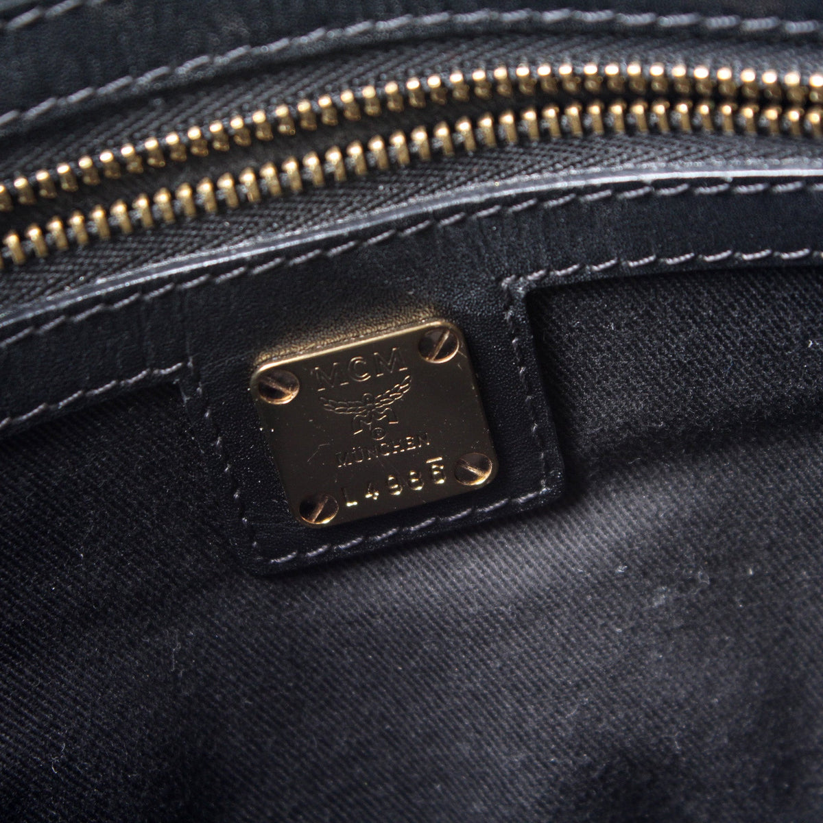 Visetos Pouch Crossbody