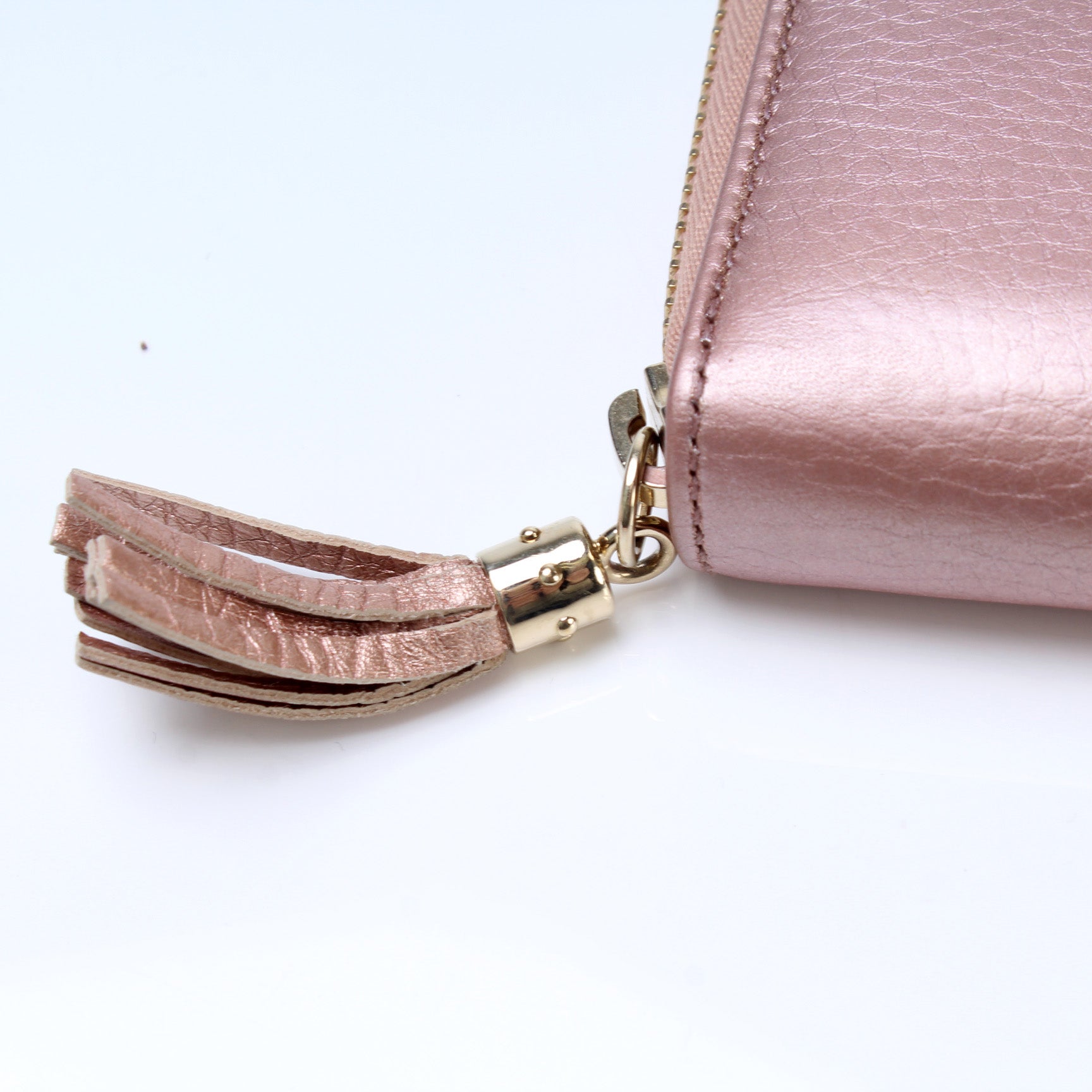 308004 Soho Zippy Wallet lbcase