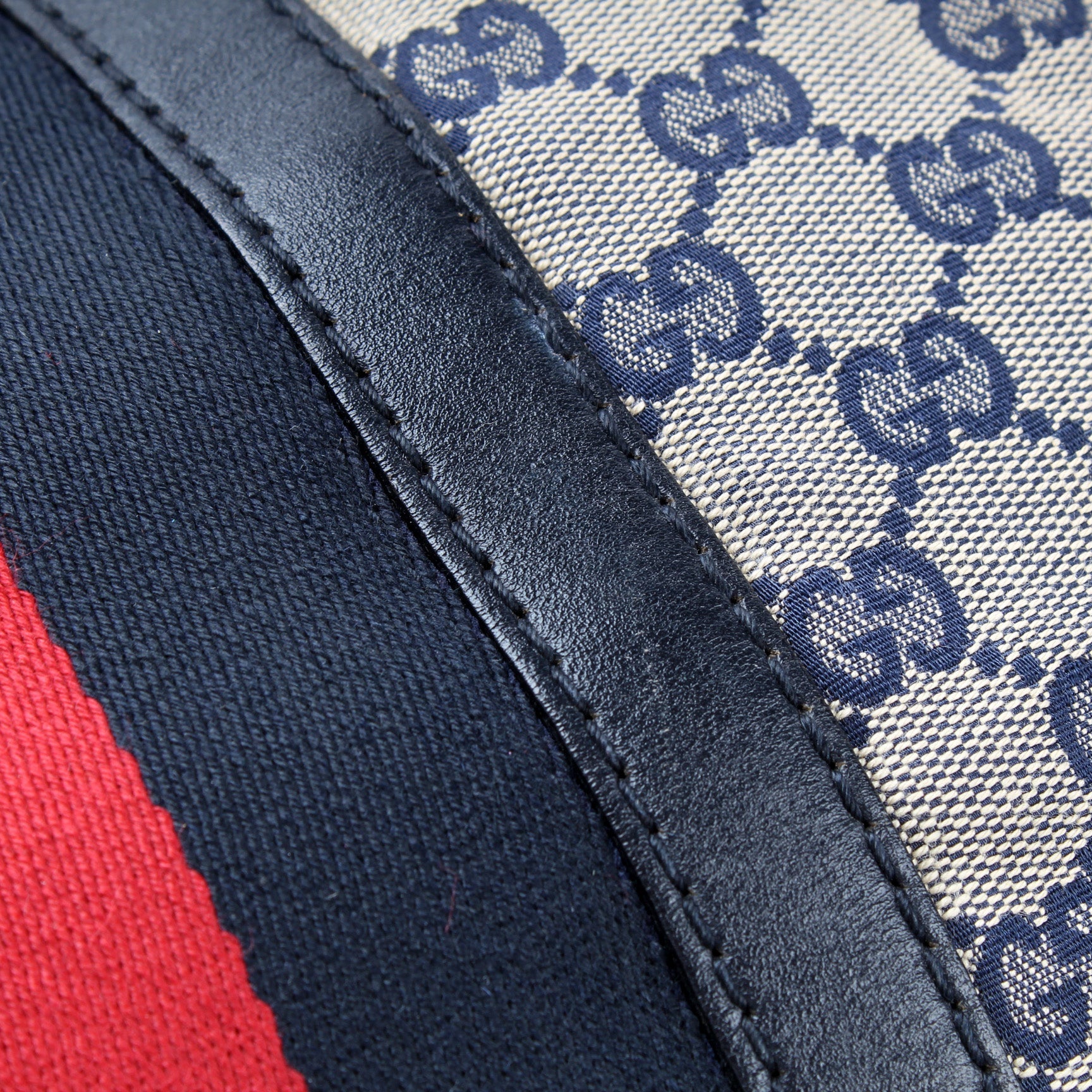 247205 GG Canvas Boston Bag lbcase
