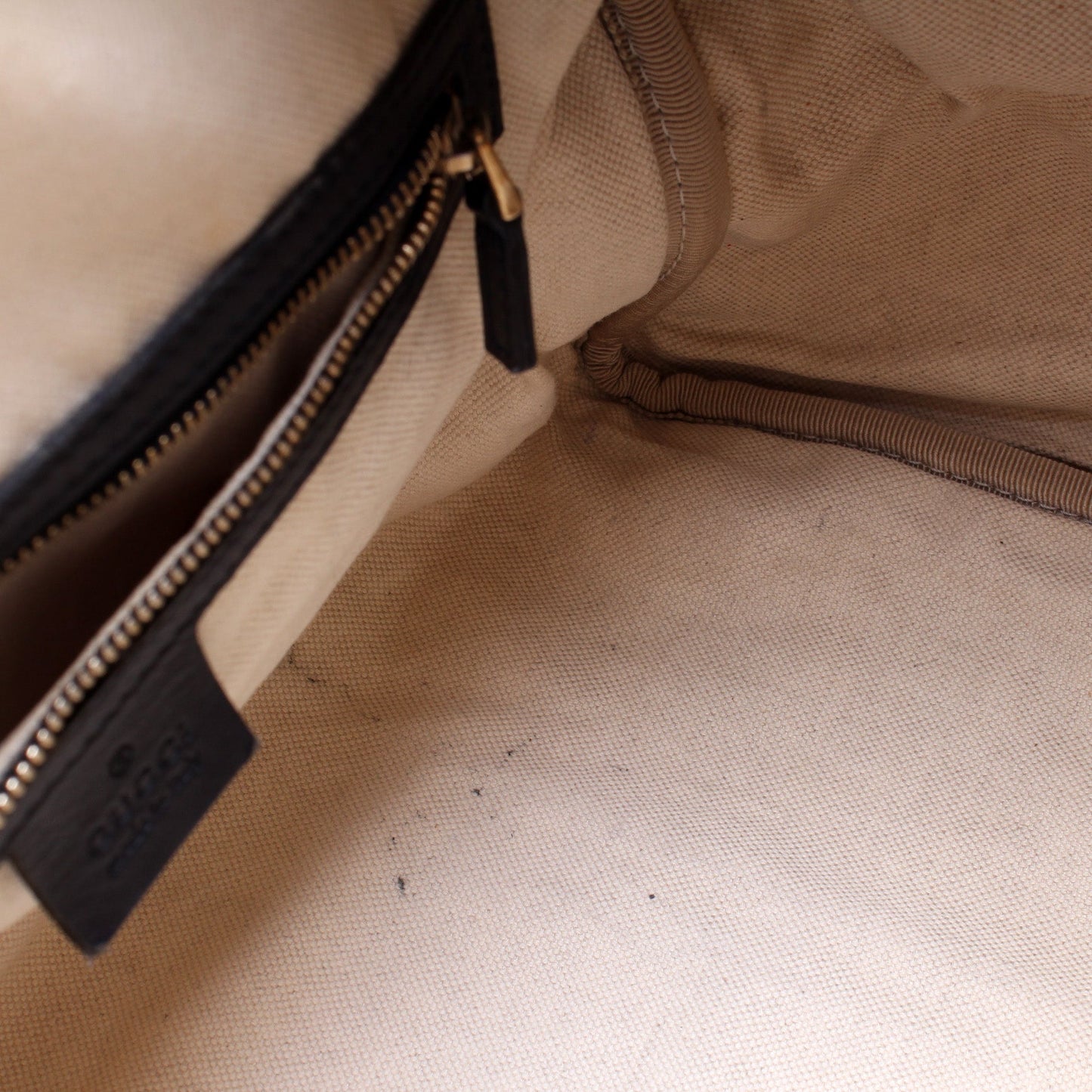247205 GG Canvas Boston Bag lbcase