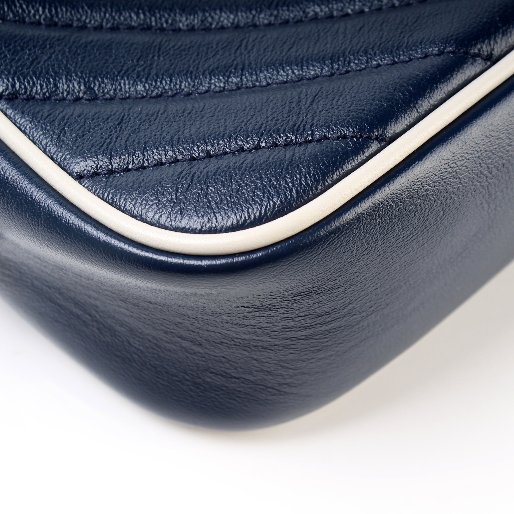 447632 Marmont Torchon Small Leather Camera Bag lbcase
